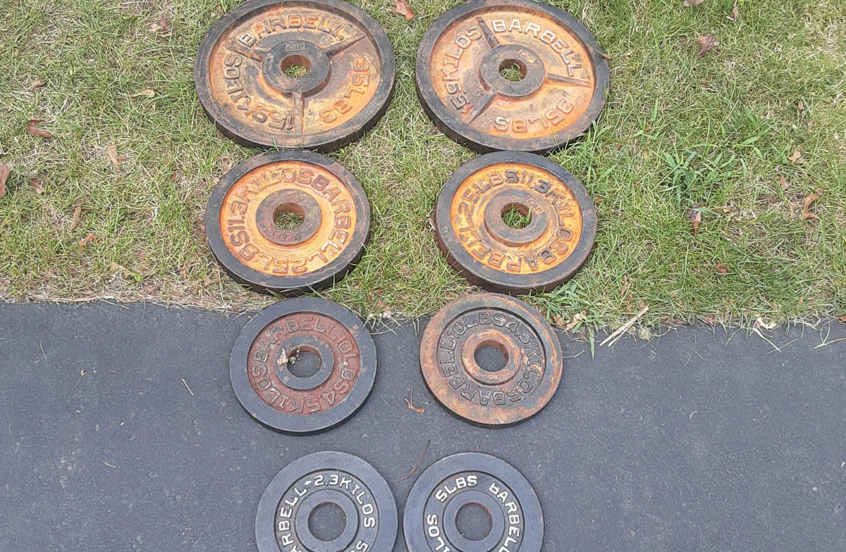 Weights Rusting on the floor