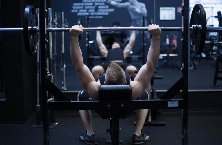 Bench Press Vs Dips What's The Difference?